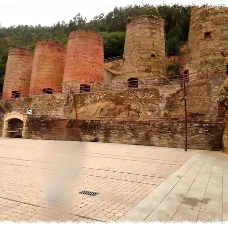 Lar De Sanxes * A Pontenova